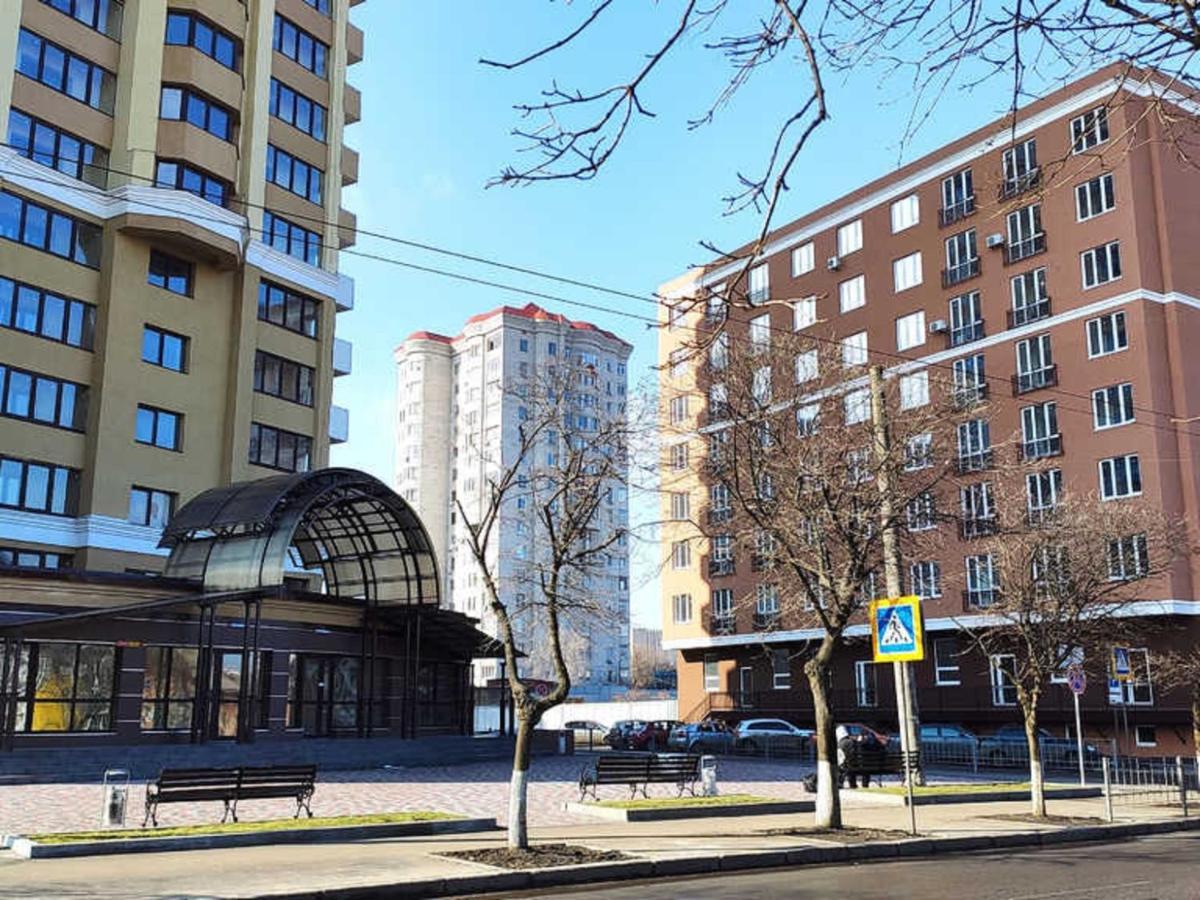 Мелодия Прованса В Старом Центре Harkiv Exterior foto